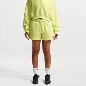 Nike Women's Phoenix Fleece Mid-Rise 4" Shorts